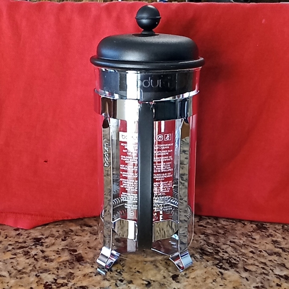 BODUM Chambord French Press Coffee Maker. 8-Cups/34 Ounce. Glass/Stainless Steel - Picture 3 of 16